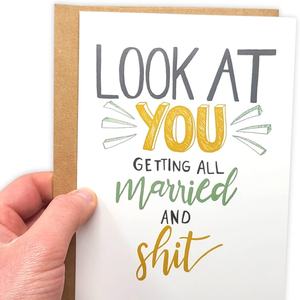 Carte de mariage drôle d'<span class=keywords><strong>humour</strong></span> adulte pour mariage fiançailles typographie imprimée «merde mariée» félicitations en papier de qualité - Product Image 4