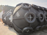 Defensa Neumática Inflable de Goma para Barcos Yokoahama Tipo 3.5m X 2.0m, Negra, Certificación ISO9001