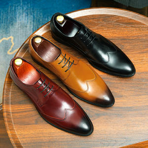 Chaussures habillées décontractées pour hommes en cuir véritable, style tendance 2026, gravées, respirantes - Product Image 5