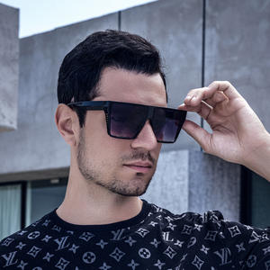 Lunettes de soleil carrées de style européen et américain, unisexe, protection UV400, monture TR90, couleur noire, grande taille, lunettes tendance - Product Image 4