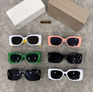 Lunettes de soleil carrées unisexes tendance 2026, dégradées, polarisées, protection UV400, en PC, de marque de luxe, vente en gros - Product Image 6