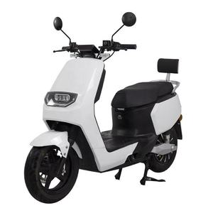 Scooter électrique pour adultes, scooter de ville avec siège, détails chromés, vélo électrique, scooter de banlieue bleu clair - Product Image 1