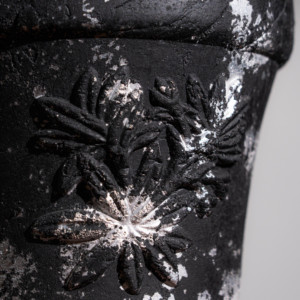 Pots en céramique modernes Wabi-sabi pour plantes, pot noir et argenté pour plantes d'intérieur, pot en terre cuite à motif de feuilles en relief pour la décoration de jardin et de maison - Product Image 6