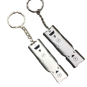 Silbato de supervivencia de emergencia al aire libre de acero inoxidable de alto decibelio llavero Camping senderismo rescate viaje doble tubo Whist en Stock - Product Image 1