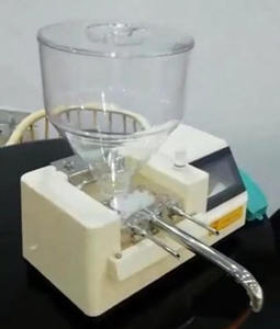 Machine automatique commerciale populaire pour le remplissage de fruits, beignets, gâteaux et pains, avec 1 trémie et 2 aiguilles - Product Image 5