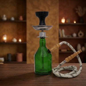 Cachimba Francesa Verde de Tipo Recto con Acabado Lacado, de Metal y Vidrio, por Chaman India - Product Image 3