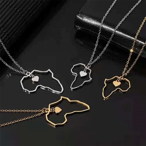 Collar con Colgante de Corazón Chapado en Oro y Mapa de África de Acero Inoxidable al por Mayor de Fábrica - Product Image 5