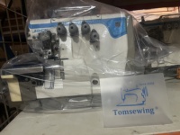 Machine à coudre surjeteuse JACK E4 d'occasion à entraînement direct, reconditionnée par Tomsewing