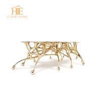 Table basse convertible unique pour salon et chambre, table d'appoint au design moderne en métal laiton