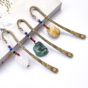 Marcapáginas <span class=keywords><strong>de</strong></span> Metal Vintage Único con Piedras Preciosas en Bruto, Energía Religiosa, Bronce con 7 Chakras, Cristales Curativos, Ideal como Regalo - Product Image 2