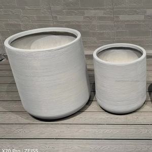 Pots à fleurs en fibre biodégradable écologiques contemporains et personnalisables de grande taille pour l'intérieur, trou de drainage, léger, 40L, luxe au sol - Product Image 2