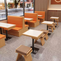 Ensemble de table et chaises de restaurant en bois et cuir de luxe moderne pour restaurant, café, restauration rapide