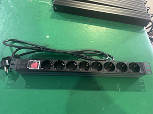 19 "標準16A <span class=keywords><strong>Schuko</strong></span>タイプPDU RACK 240VソケットドイツPdu 8ポートPDU配電ユニットデータセンター - Product Image 2