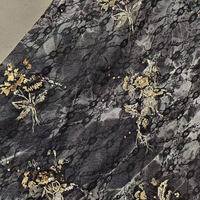 Tissu de mélange de velours brodé en denim artisanal pour les vêtements chinois modernes ornés de paillettes de perles