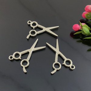 Đẹp Trai Bayonet Dagger Phong Cách Siêu Dao Kiếm Tùy Chỉnh Thiết Kế Kéo Mặt Dây Cá Nhân Charm Pendant Đối Với Trang Sức Làm - Product Image 6