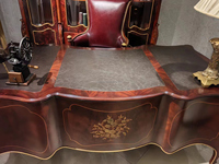 Bureau de style américain sculpté rétro classique en bois sculpté chêne rouge brun bureau sculpté avec bibliothèque en bois étagère
