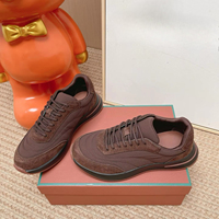 Sneakers rétro pour hommes de style designer de haute qualité, en matériaux mixtes, confortables pour la marche, disponibles en plusieurs couleurs