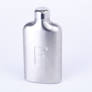 Botella de Agua Portátil de Acero Inoxidable de 500 ml con Logo 'F' para Hombre - Product Image 2