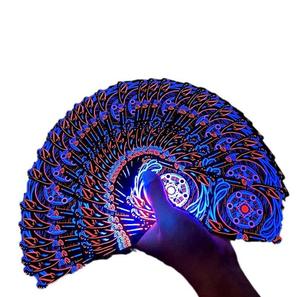 <span class=keywords><strong>Carte</strong></span> fouettée étanche feuille d'or lueur dans <span class=keywords><strong>le</strong></span> noir poker LOGO barre publicitaire cartes à jouer fluorescentes - Product Image 2