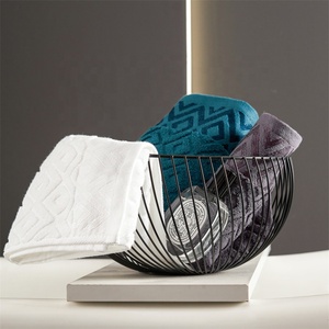 <span class=keywords><strong>Serviette</strong></span> d'enveloppement de spa gaufrée personnalisée <span class=keywords><strong>Serviette</strong></span> éponge en <span class=keywords><strong>tissu</strong></span> jacquard 70x140 <span class=keywords><strong>Serviette</strong></span> de salon de beauté de spa d'hôtel pour cadeaux Coton OEM ODM 50pcs - Product Image 4