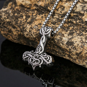 Yunnique – collier avec pendentif marteau de Thor en acier inoxydable, bijoux unisexes à la mode, style nordique, symbole viking, pour hommes et femmes - Product Image 2