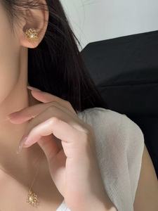 ชุดเครื่องประดับ UM Jewelry เงินแท้ 925 ประดับมุกน้ำจืด ชุบทอง 18K ลายแมนดาลาสีทอง สำหรับงานหมั้นและวันครบรอบ - Product Image 2