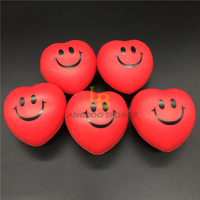 Balle anti-stress en mousse de polyuréthane PU personnalisée en forme de cœur pour la décompression et la réduction de la pression (donation de sang)
