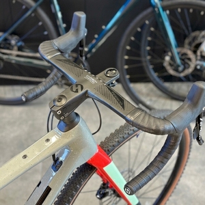 <span class=keywords><strong>Manillar</strong></span> Integrado de Fibra de <span class=keywords><strong>Carbono</strong></span> para Bicicleta de <span class=keywords><strong>Carretera</strong></span> TOSEEK, Venta al por Mayor de Fábrica, Diámetro del Eje de 28.6mm, Soporte Gratuito para Ciclocomputador, Piezas de Bicicleta - Product Image 1
