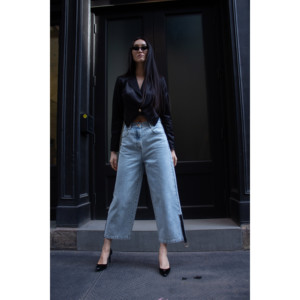 Jeans Demi de Corte Recto con Cierre Lateral - Product Image 4