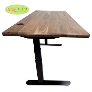 Table de travail à hauteur réglable avec plateau en noyer noir - Bureau d'ordinateur moderne pour la maison et le bureau - Product Image 1