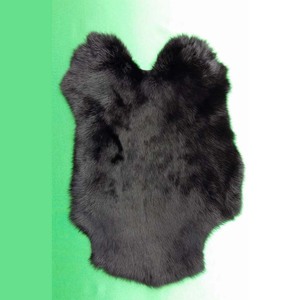 Texture soyeuse et lisse Teinture <span class=keywords><strong>de</strong></span> <span class=keywords><strong>peau</strong></span> <span class=keywords><strong>de</strong></span> <span class=keywords><strong>lapin</strong></span> véritable Peaux/peaux <span class=keywords><strong>de</strong></span> couleur unique personnalisées - Product Image 1