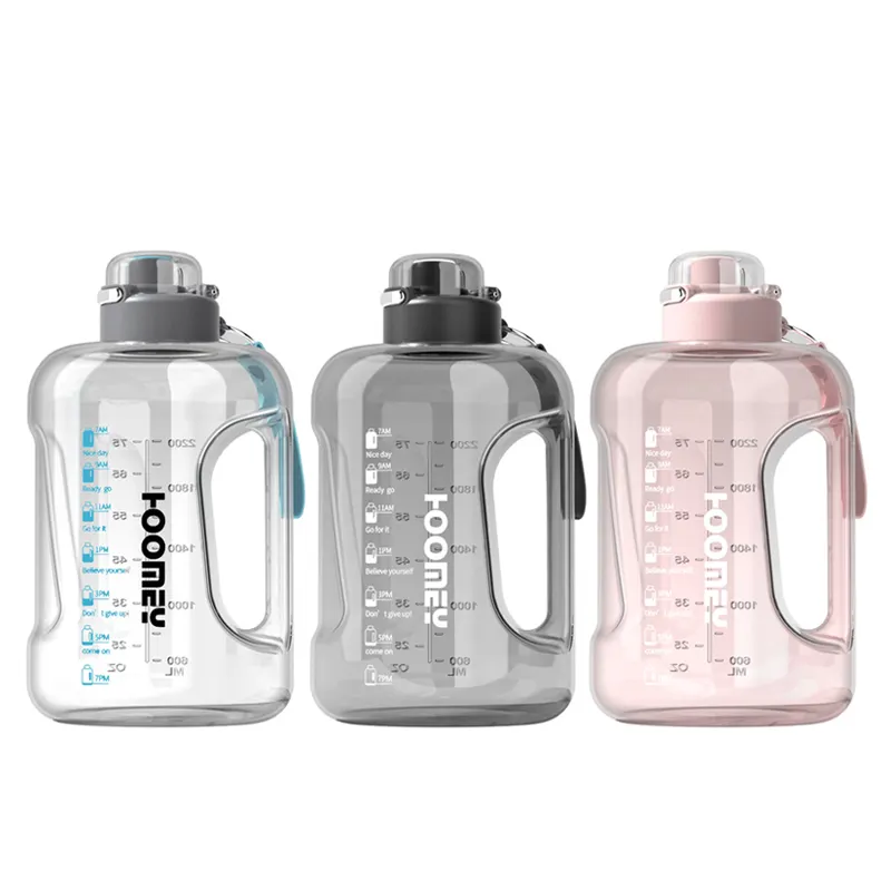 Özel logo sıcak sale1.5L 2.5L yarım galon spor su şişesi plastik tritan spor sürahi bpa ücretsiz motivasyon su şişeleri