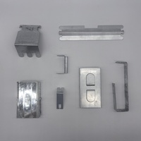 Vente en gros Accessoires pour montants et rails Composants pour solives de plafond tombant Quille en acier léger avec divers accessoires en métal