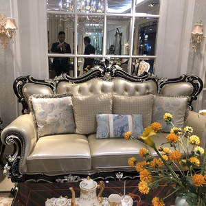 أريكة أوروبية عتيقة من الجلد لغرفة المعيشة، أريكة كلاسيكية فاخرة، أثاث أمريكي على الطراز الأوروبي البسيط مناسب للفلل والشقق الصغيرة - Product Image 4