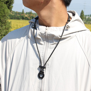 Collier de survie avec allume-feu, collier en paracorde avec silex et acier, collier de bushcraft pour le camping, la randonnée et la randonnée <span class=keywords><strong>à</strong></span> pied - Product Image 4