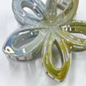 Opzione alla moda per l'uso quotidiano: fermaglio per capelli Nk Hollow Flower da 8 cm in plastica colorata per donne e ragazze - Product Image 6