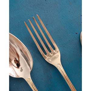 Juego de Cubiertos de Metal Francés de 12 Piezas Mirellas Luxury Art Nouveau, Minimalista con Cucharón para Hogares, Restaurantes y Hoteles - Product Image 1