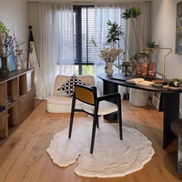 Bureau de direction moderne en bois au design simple, bureau de maison de style nordique blanc et noir incurvé, ensemble de bureau cool pour la maison