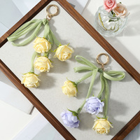 Groothandel handgemaakte kleine boeketjes bloemen met strikbandjes satijn zijden bloemen lint eeuwige rozen sleutelhanger tas telefoonhanger