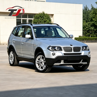 Adapté aux phares de BMW X3 E83 (2006-2010), ensemble de phares modifiés avec lentilles LED style flèche, feux de jour et clignotants.