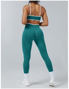 Nuovi <span class=keywords><strong>Set</strong></span> Yoga da 4 Pezzi alla Moda 2025, Abbigliamento Sportivo Senza Cuciture Personalizzato <span class=keywords><strong>per</strong></span> <span class=keywords><strong>Palestra</strong></span> e Fitness Femminile - Product Image 5