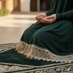 Abito da preghiera da donna in due pezzi, tinta unita, maniche lunghe |   Taglia Unica |   Completo Hijab Abaya OEM/Personalizzato - Product Image 2