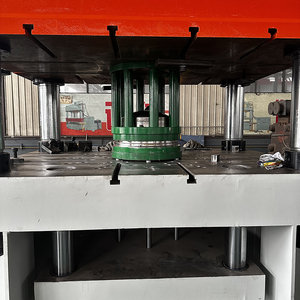 เครื่องอัดไฮดรอลิกแบบสี่เสา 400 ตัน ระบบควบคุม CNC พร้อมปั๊มเกียร์ สำหรับการผลิตอ่างล้างหน้า/อ่างล้างมือโลหะสำหรับห้องน้ำ/ห้องครัว - Product Image 5
