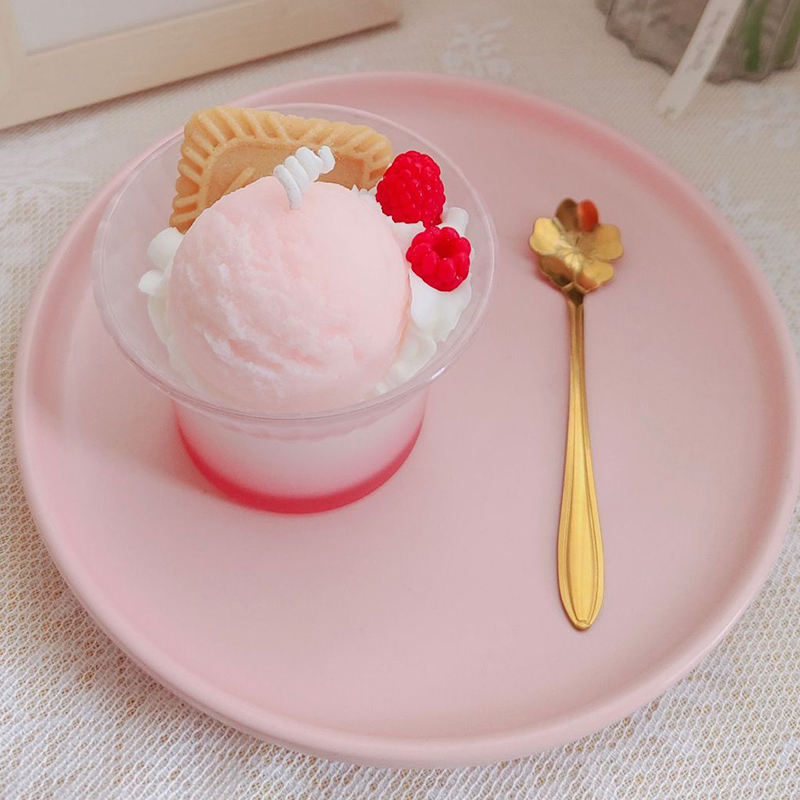 ไอศกรีมสีแดง