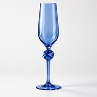 Luxuriöser, wiederverwendbarer, doppelwandiger, mundgeblasener Kristall-Glas-Edelstein-Stiel-Dekorationsbecher, eleganter, klarer Flötenkelch für Bar und Hochzeit