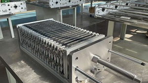 Paleta de Sinterización de Alta Temperatura y Alta Presión |   400-600 ° Temperatura de Trabajo C |   Uniformidad de Presión ±<span class=keywords><strong>3</strong></span>% - Product Image 3