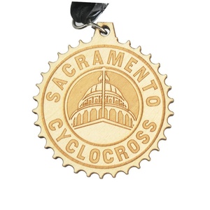 Medalla de Madera Personalizada Grabada para Deportes, Triatlón, Maratón, Carreras, Premio, Recuerdo - Product Image 3