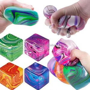 ของเล่นบีบมอลโทส TPR รูปทรงสี่เหลี่ยมลายหินอ่อน ขนาด 5.5 ซม. เนื้อสัมผัสแบบไหล คืนตัวช้า บรรเทาความเครียด คลายความตึงเครียด - Product Image 1