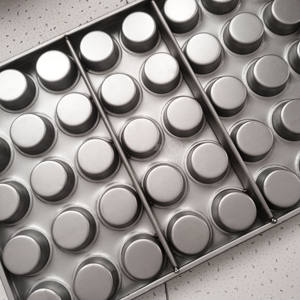 Teglia Industriale Rotonda Profonda Antiaderente per Cupcake e <span class=keywords><strong>Muffin</strong></span>, Vassoio in Alluminio Personalizzato per Forno - Product Image 3