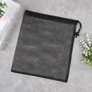 Bolsas Deportivas Negras Personalizadas con Logotipo, Bolsas de Malla con Cordón para Toallas y Botellas, con Cierre de Cordón, Portátiles y Modernas - Product Image 6